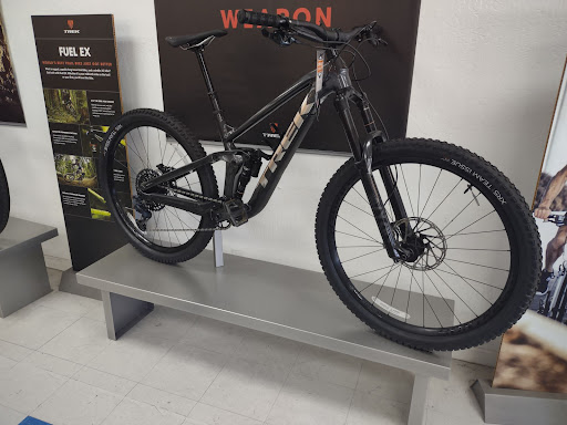 Bicycle Store «Carmichael Bike Shop», reviews and photos, 5142 Arden Way, Carmichael, CA 95608, USA