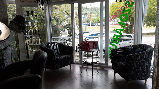 Kristóf Hajszalon - Fodrász