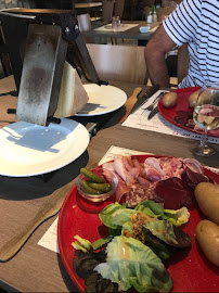 Raclette du Restaurant Le Saint-Jo - La Féclaz à Les Deserts - n°4