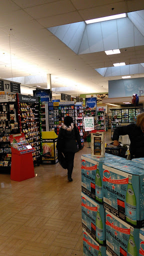 Grocery Store «Super Stop & Shop», reviews and photos, 460 Elm St, West Haven, CT 06516, USA