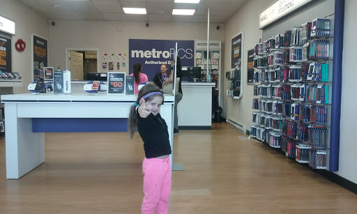 Cell Phone Store «MetroPCS Authorized Dealer», reviews and photos, 3431 S Federal Blvd, Englewood, CO 80110, USA