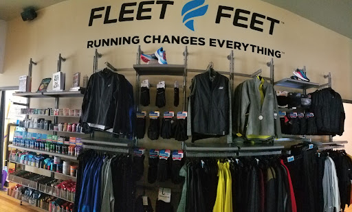 Sportswear Store «Fleet Feet Sports - Lincoln Square», reviews and photos, 4762 N Lincoln Ave, Chicago, IL 60625, USA