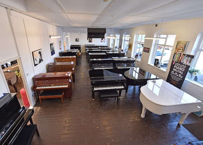 Besbrode Pianos Piano Showroom - Music store
