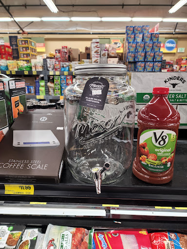 Grocery Store «Grocery Outlet Bargain Market», reviews and photos, 333 E 10th St, Gilroy, CA 95020, USA