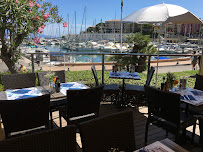 Atmosphère du Restaurant Le Bar du port à Saint-Jean-Cap-Ferrat - n°2