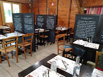 Atmosphère du Restaurant français Restaurant le Chalet du boucher à Pressac - n°13