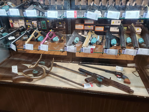 Outdoor Sports Store «Field & Stream», reviews and photos, 800 Brevard Rd #901, Asheville, NC 28806, USA