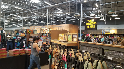 Camping Store «REI», reviews and photos, 5929 Northwest Hwy, Dallas, TX 75231, USA