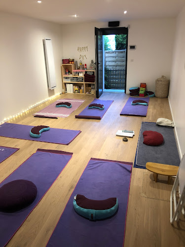 Centre de yoga Yoga | Vaucresson | Etre Présent à Soi Garches