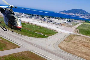 Corse Hélicoptère - Corsica Elicotteru image