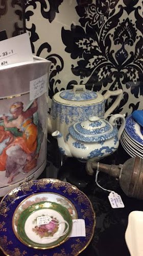 Comments and reviews of Yorkshire Antiques.com Acomb Antiques York and Leeds