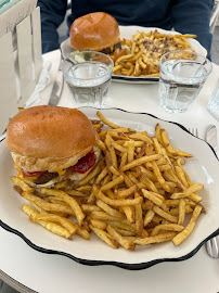 Plats et boissons du Restaurant de hamburgers PNY CHARTRONS à Bordeaux - n°2