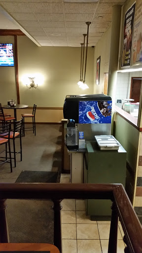 Pizza Restaurant «Round Table Pizza», reviews and photos, 626 W Huntington Dr, Monrovia, CA 91016, USA