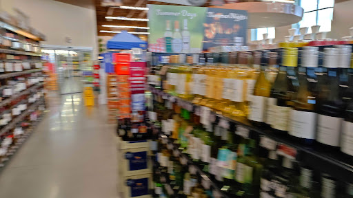 Grocery Store «Hy-Vee», reviews and photos, 1500 Central Park Commons Dr, Eagan, MN 55121, USA