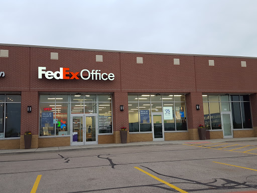 Print Shop «FedEx Office Print & Ship Center», reviews and photos, 2415 Bowes Rd Suite 104, Elgin, IL 60124, USA
