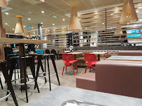 Atmosphère du Restauration rapide McDonald's à Fleury-les-Aubrais - n°2