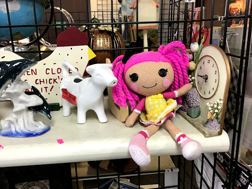 Thrift Store «Angel View Resale Store - Bermuda Dunes», reviews and photos, 77898 Country Club Dr # 91, Palm Desert, CA 92211, USA