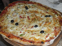 Plats et boissons du Pizzas à emporter Pizza Carl à Romagnat - n°8