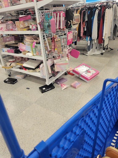 Clothing Store «Ross Dress for Less», reviews and photos, 8540 Fourwinds Dr, Windcrest, TX 78239, USA