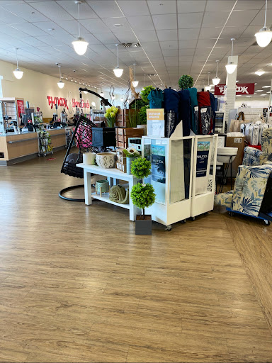 Department Store «T.J. Maxx», reviews and photos, 250 Grove St, Braintree, MA 02184, USA