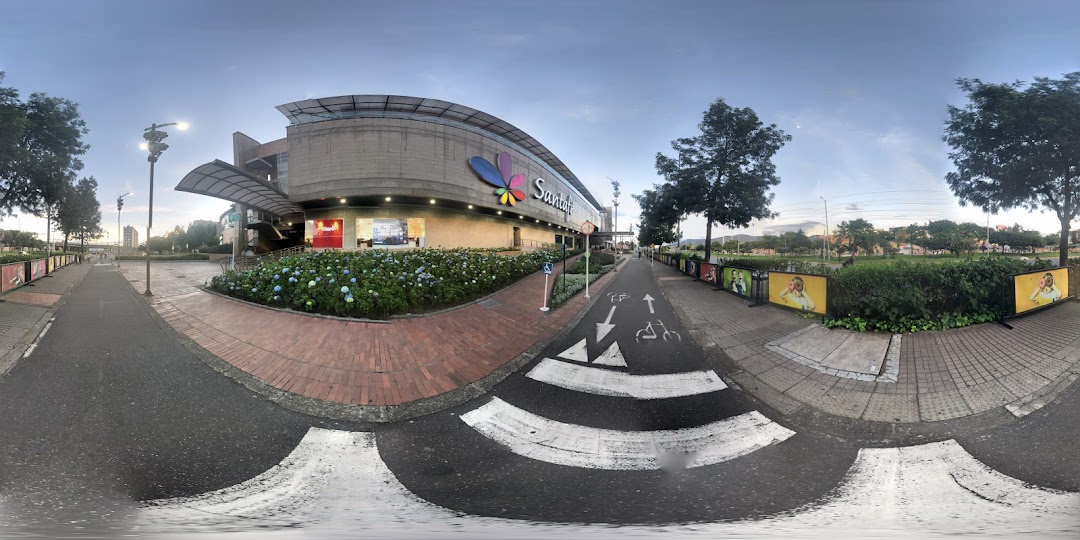 Centro comercial santafe. Salida plaza Brasil