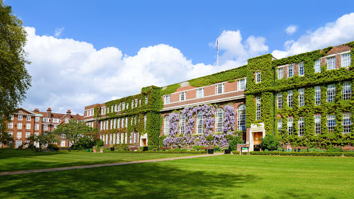 English Language Centre- Regent's University London