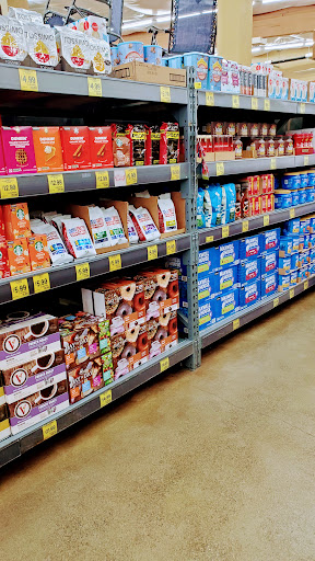 Grocery Store «Grocery Outlet Bargain Market», reviews and photos, 9451 Silverdale Way NW, Silverdale, WA 98383, USA