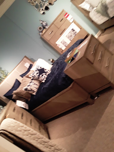 Furniture Store «Art Van Furniture - Southfield», reviews and photos, 22555 Greenfield Rd, Southfield, MI 48075, USA