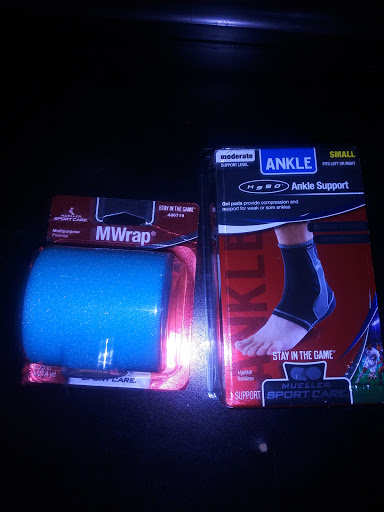 Sporting Goods Store «Big 5 Sporting Goods», reviews and photos, 18621 Main St, Huntington Beach, CA 92648, USA