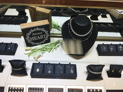 Jewelry Store «Thompson Jewelers», reviews and photos, 2558 E Colonial Dr, Orlando, FL 32803, USA