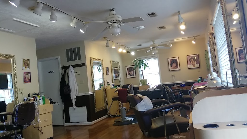 Maria's Beauty Salon 30060