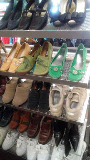 Thrift Store «Treasure Trunk Thrift Shop», reviews and photos, 5892 W 44th Ave, Wheat Ridge, CO 80212, USA