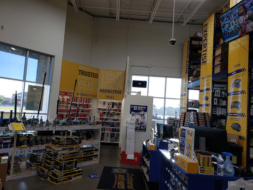 Auto Parts Store «NAPA Auto Parts - Cottens Inc», reviews and photos, 224 County Rd 81, Osseo, MN 55369, USA