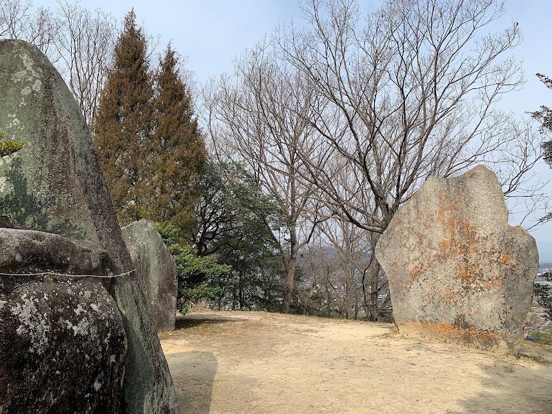 楯築遺跡（王墓の丘史跡公園）駐車場