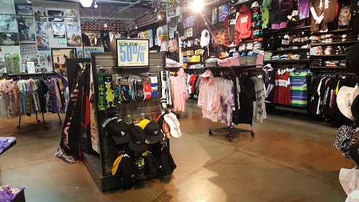 Clothing Store «Zumiez», reviews and photos, 7425 166th Ave NE #225, Redmond, WA 98052, USA