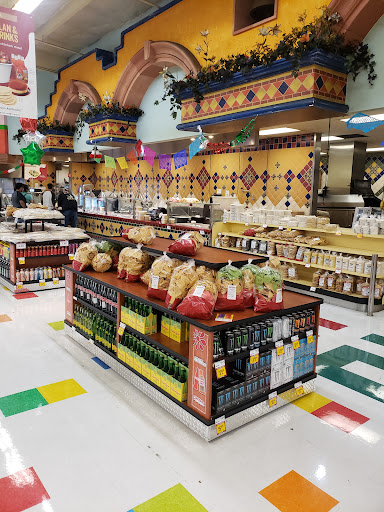 Mexican Grocery Store «Mi Pueblo Food Center», reviews and photos, 330 Bellam Blvd, San Rafael, CA 94901, USA