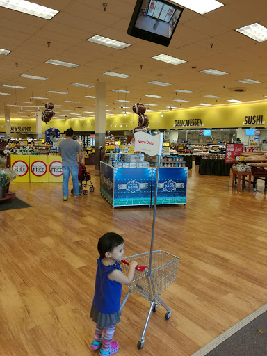 Grocery Store «Winn-Dixie», reviews and photos, 8924 N Military Trl, Palm Beach Gardens, FL 33410, USA