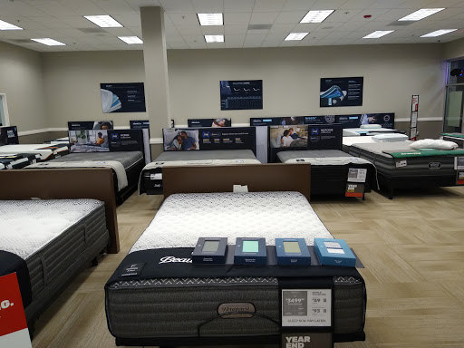 Mattress Store «Mattress Firm Woodburn», reviews and photos, 3040 Sprague Ln, Woodburn, OR 97071, USA