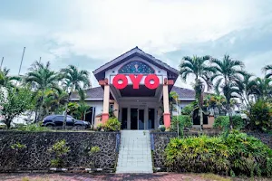 OYO 1989 Hotel Pelangi Harapan image