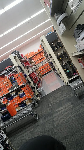 Sporting Goods Store «Academy Sports + Outdoors», reviews and photos, 1101 W Arbrook Blvd, Arlington, TX 76015, USA