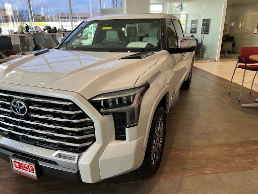 Toyota Dealer «Toyota of Dallas», reviews and photos, 2610 Forest Ln, Dallas, TX 75234, USA