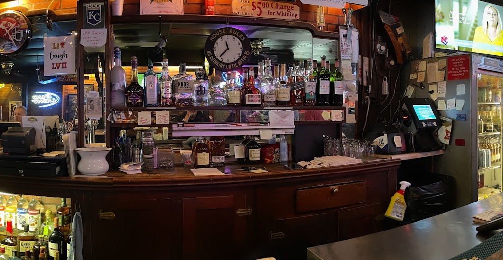 Twin City Tavern 64111