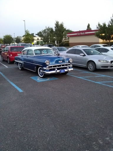 Shopping Mall «Acadian Village Shopping Center», reviews and photos, 3535 Perkins Rd, Baton Rouge, LA 70808, USA