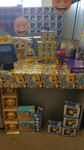 Variety Store «Five Below», reviews and photos, 1950 E Greyhound Pass #4, Carmel, IN 46033, USA