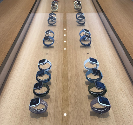 Apple Stoneridge Mall image