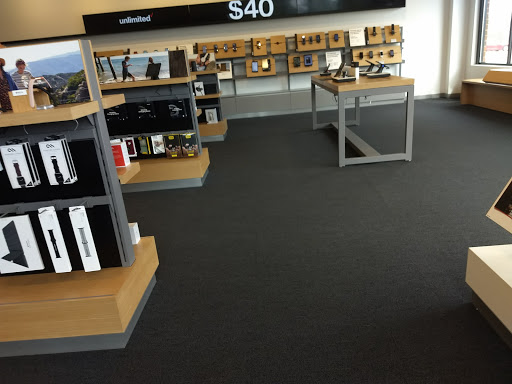 Cell Phone Store «Verizon», reviews and photos, 14949 Florence Trail #300, Apple Valley, MN 55124, USA