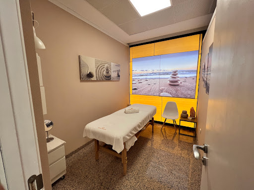 Clínica Veterinaria Poveda en Roquetas de Mar