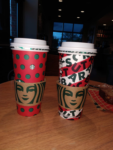 Coffee Shop «Starbucks», reviews and photos, 35 Airport Rd, Warwick, RI 02889, USA