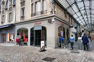 Free - Boutique Reims Centre ville image