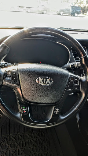 Oil Change Service «GENIE CAR WASH & LUBE - W POINT LOM», reviews and photos, 3949 W Point Loma Blvd, San Diego, CA 92110, USA